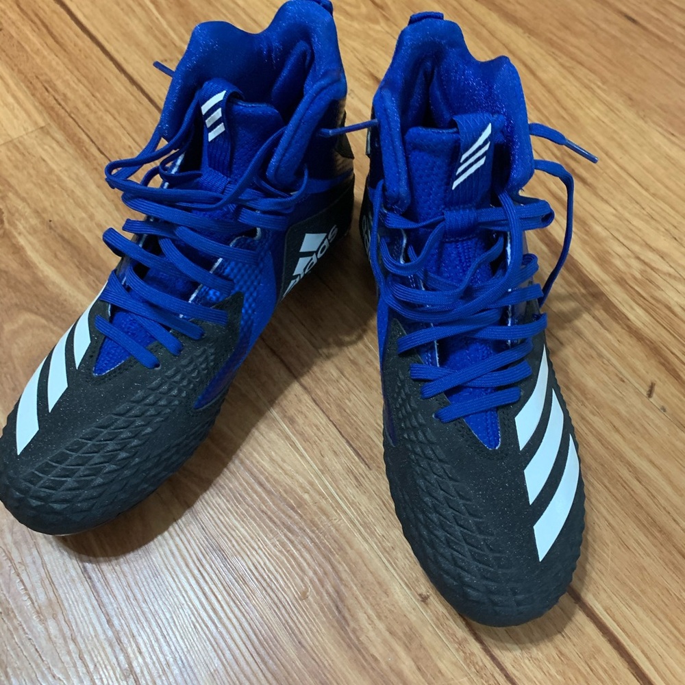 Adidas 7.5 Men’s Freak X Carbon football cleats -NWOT